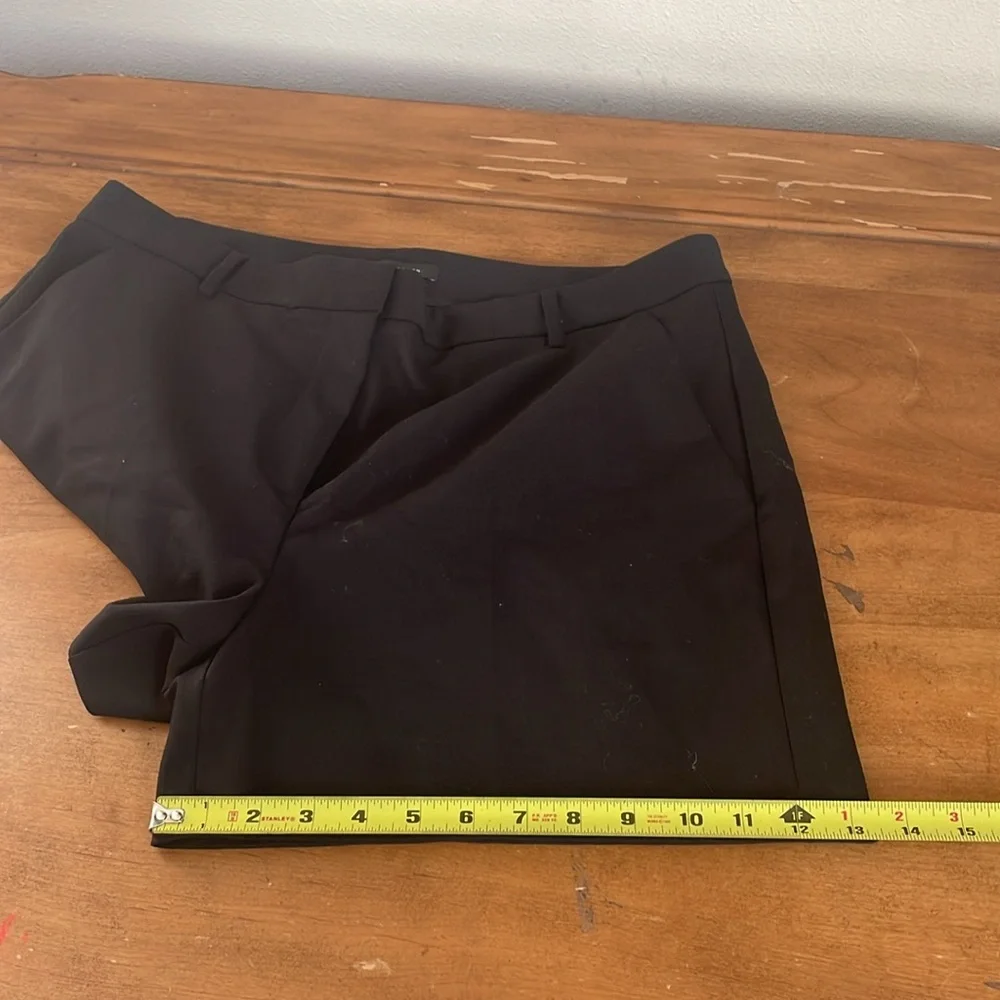 Halogen Classic Black Women's Shorts Size 14